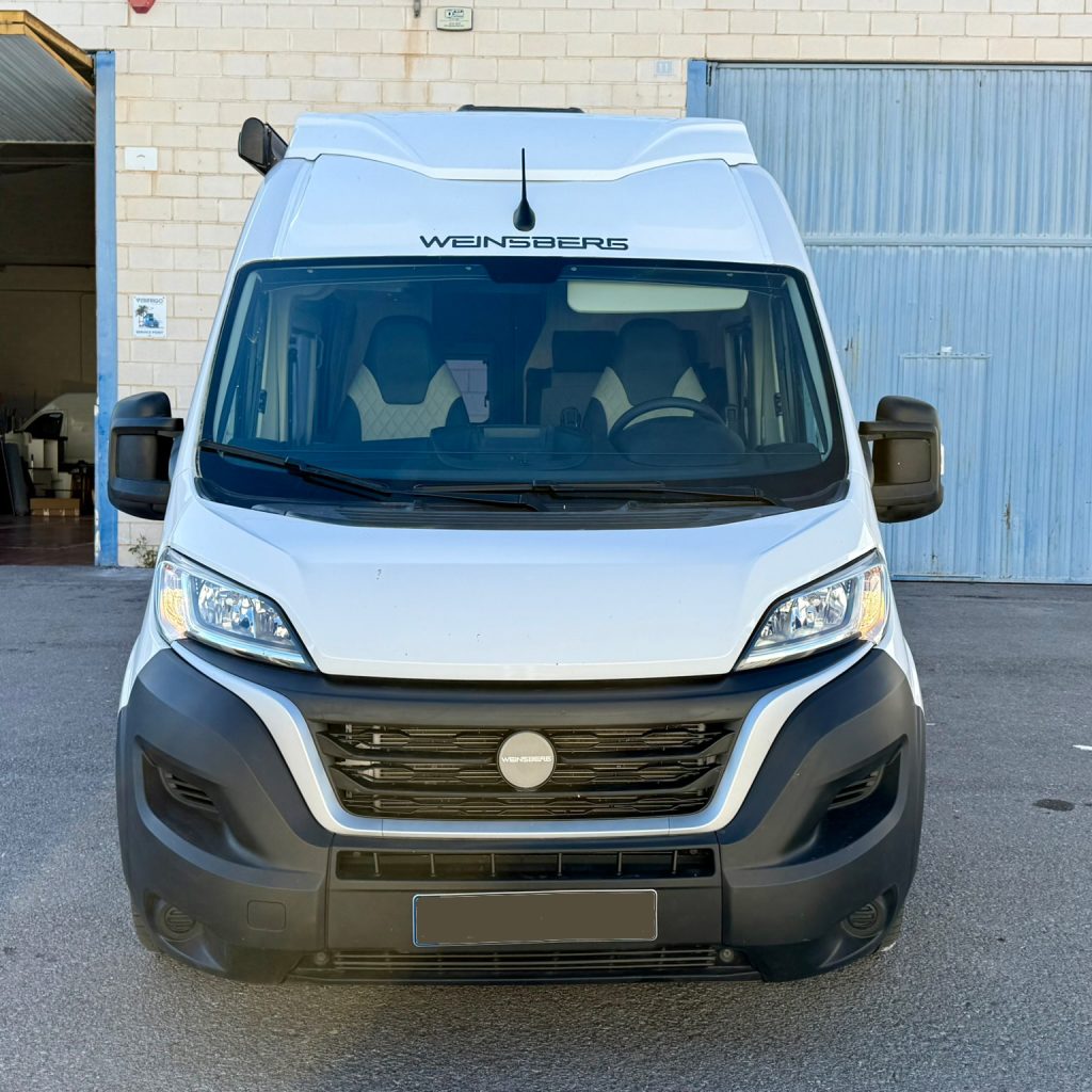 Furgoneta camper de segunda mano Weinsberg vista frontal